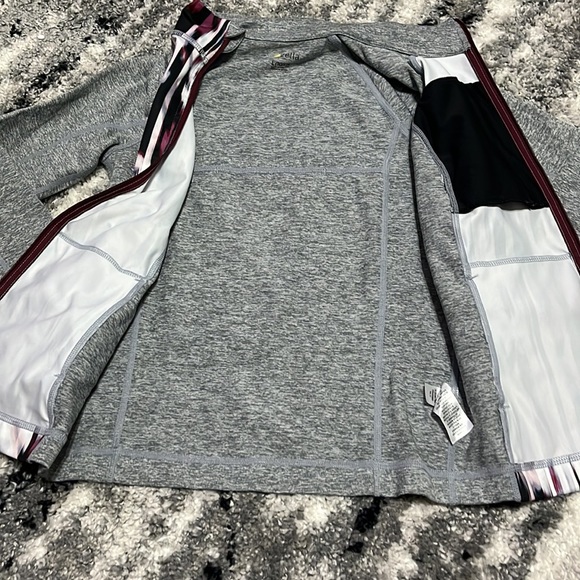 Zella jacket - Picture 3 of 7